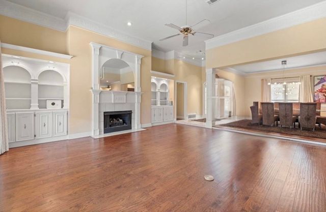 1560 QUAIL POINTE CIR E, Memphis, TN 38120