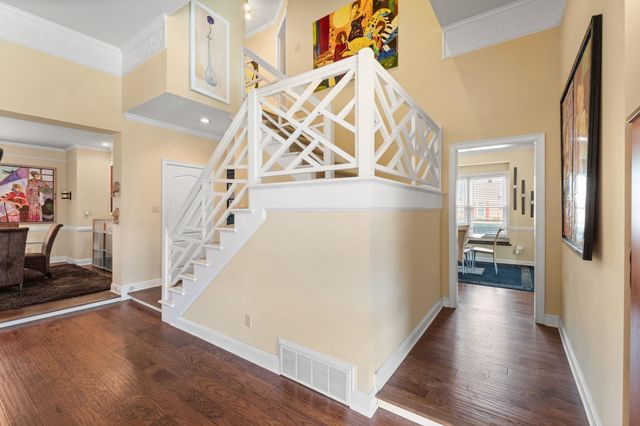 1560 QUAIL POINTE CIR E, Memphis, TN 38120