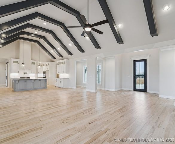 11014 N 81st East Place, Owasso, OK 74055