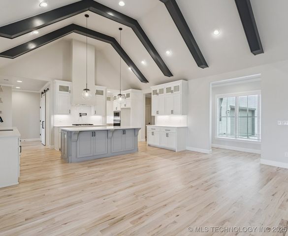 11014 N 81st East Place, Owasso, OK 74055