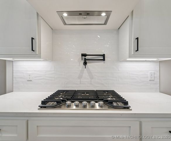 11014 N 81st East Place, Owasso, OK 74055