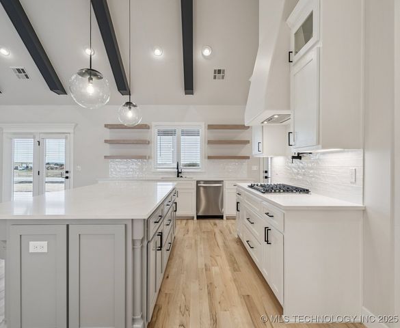 11014 N 81st East Place, Owasso, OK 74055