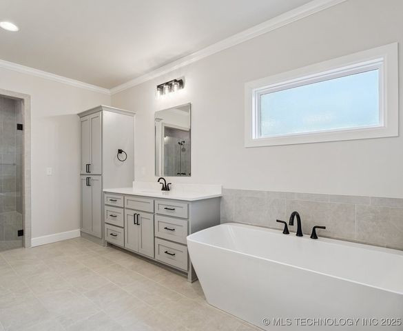 11014 N 81st East Place, Owasso, OK 74055