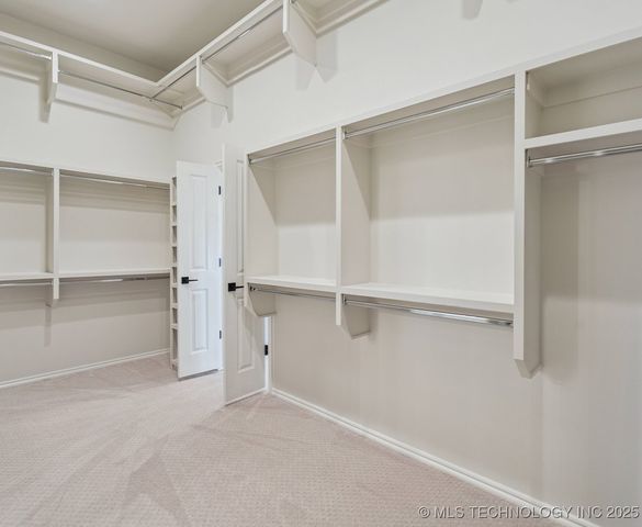 11014 N 81st East Place, Owasso, OK 74055