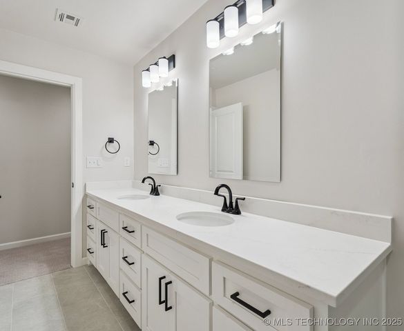 11014 N 81st East Place, Owasso, OK 74055