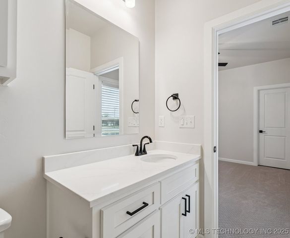 11014 N 81st East Place, Owasso, OK 74055