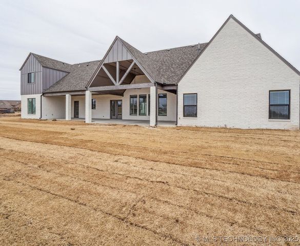 11014 N 81st East Place, Owasso, OK 74055