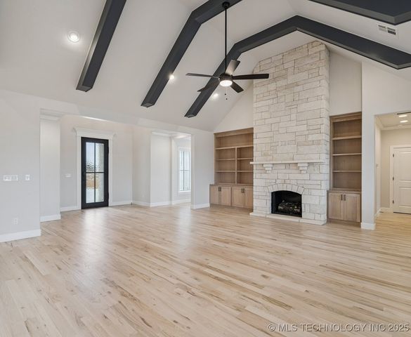 11014 N 81st East Place, Owasso, OK 74055