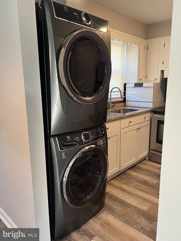 101 DARTMOUTH AVE, Somerdale, NJ 08083