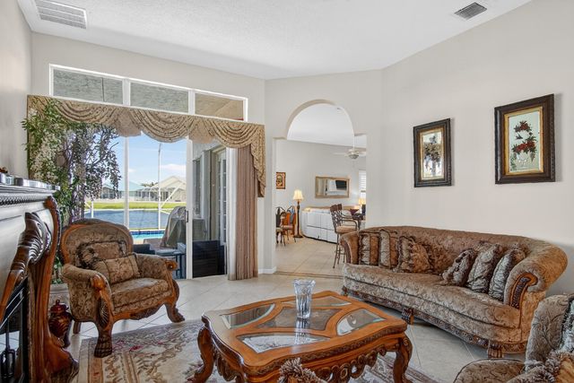 376 NW Shoreview Drive, Port St. Lucie, Port St Lucie, FL 34986