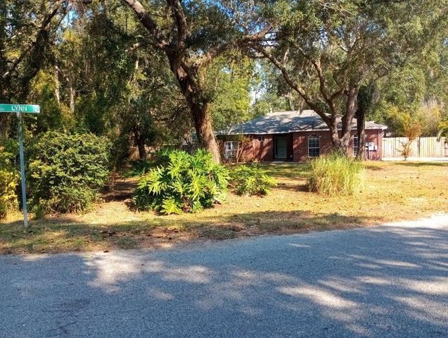 3102 Lynn Drive, Navarre, FL 32566