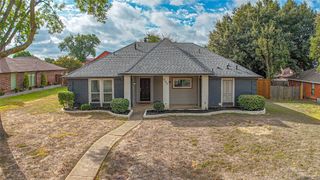 909 Aspen Drive, Desoto, TX 75115