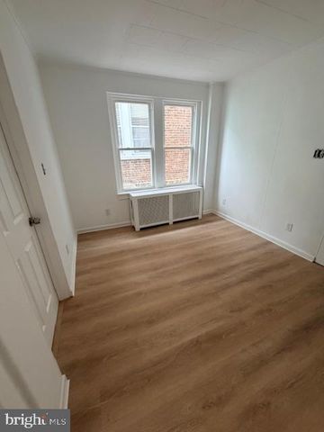 1424 HUDDELL AVE, Marcus Hook, PA 19061