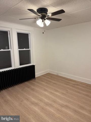 1424 HUDDELL AVE, Marcus Hook, PA 19061