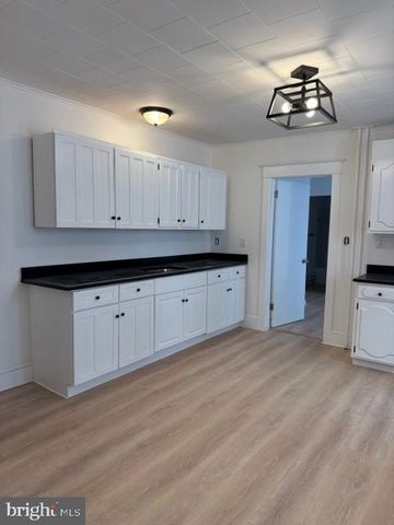 1424 HUDDELL AVE, Marcus Hook, PA 19061