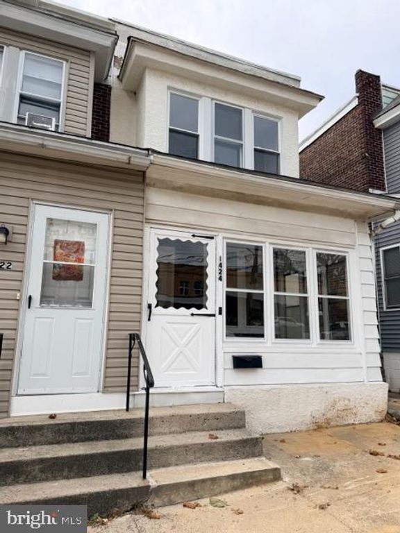 1424 HUDDELL AVE, Marcus Hook, PA 19061