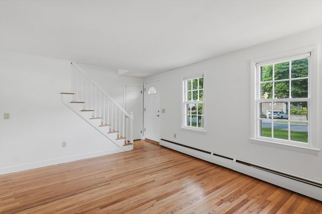 18 Forrest Road, Topsfield, MA 01983