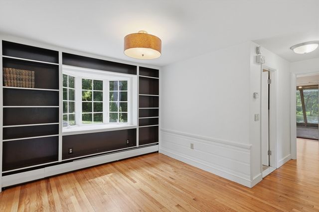 18 Forrest Road, Topsfield, MA 01983