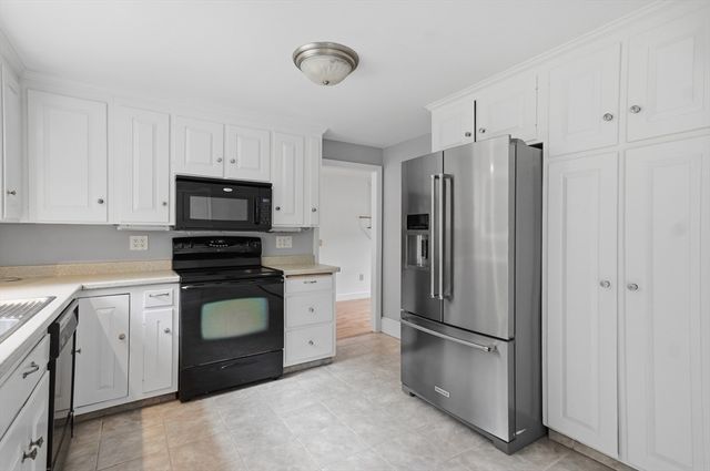 18 Forrest Road, Topsfield, MA 01983