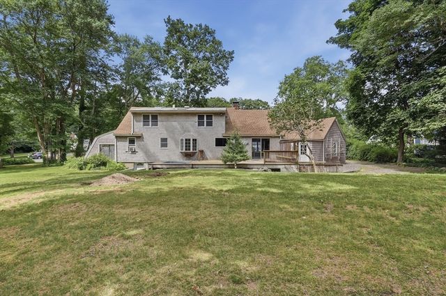18 Forrest Road, Topsfield, MA 01983
