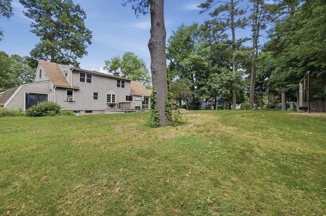 18 Forrest Road, Topsfield, MA 01983
