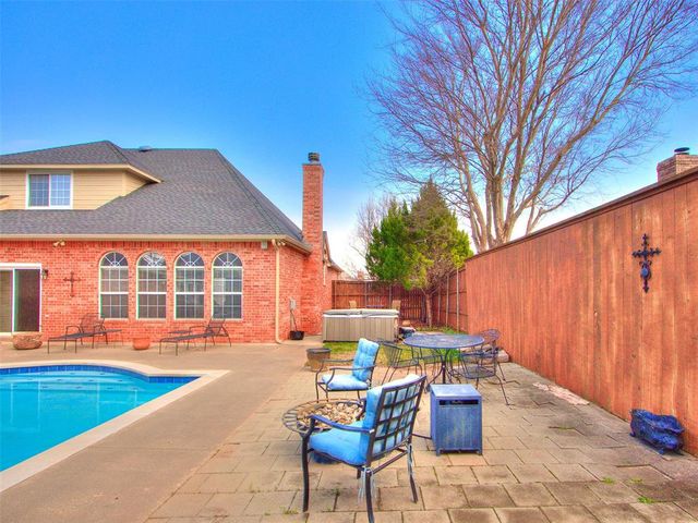 14509 Oakmond Road, Edmond, OK 73013