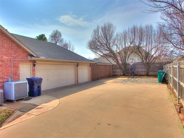 14509 Oakmond Road, Edmond, OK 73013