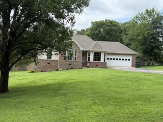 825 Yokley Ln, Pulaski, TN 38478