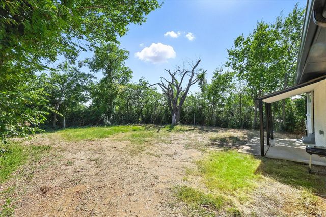 4804 Avenue G, Fort Worth, TX 76105