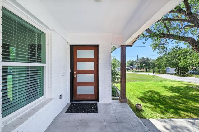 4804 Avenue G, Fort Worth, TX 76105