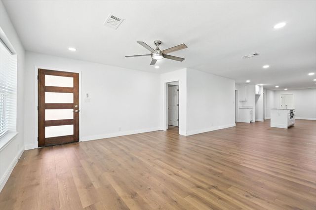 4804 Avenue G, Fort Worth, TX 76105