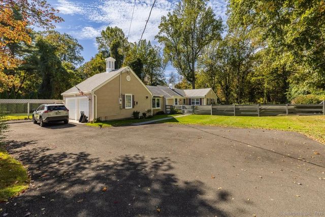 368 Den Road, Stamford, CT 06903