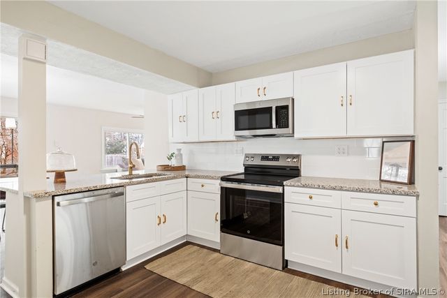 511 N Taggart Avenue, Clarksville, IN 47129