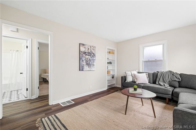 511 N Taggart Avenue, Clarksville, IN 47129