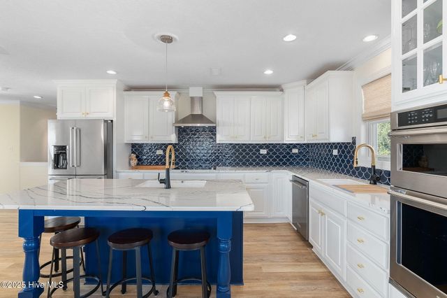 1606 Ocean Drive, Emerald Isle, NC 28594