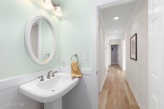 1606 Ocean Drive, Emerald Isle, NC 28594