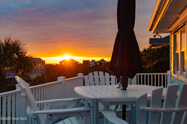 1606 Ocean Drive, Emerald Isle, NC 28594