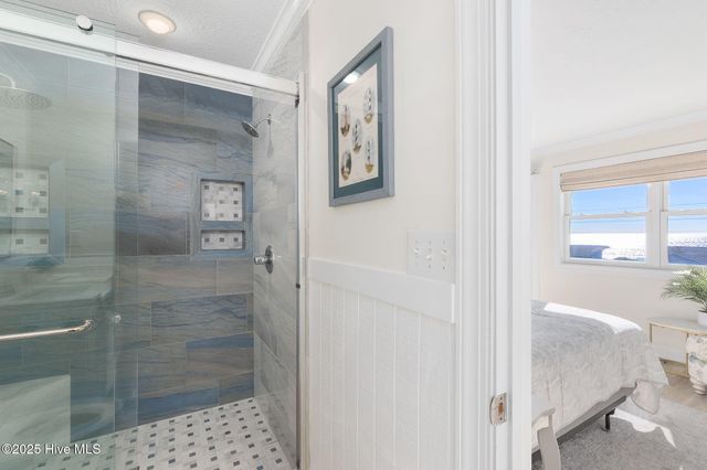 1606 Ocean Drive, Emerald Isle, NC 28594