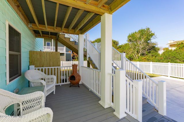 1606 Ocean Drive, Emerald Isle, NC 28594