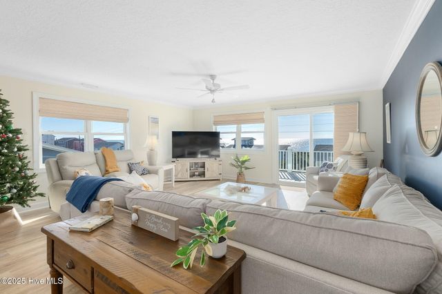 1606 Ocean Drive, Emerald Isle, NC 28594