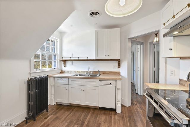 10 E Hanna Lane, Bratenahl, OH 44108