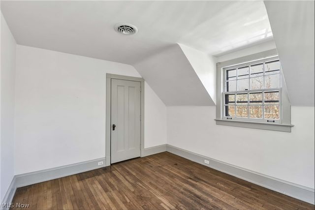 10 E Hanna Lane, Bratenahl, OH 44108