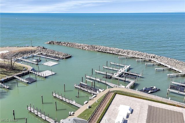 10 E Hanna Lane, Bratenahl, OH 44108