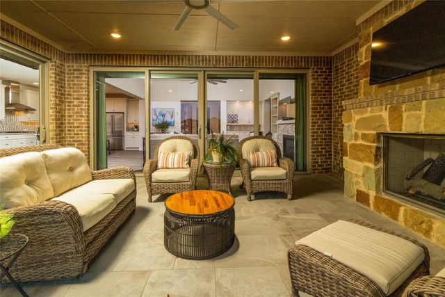 8113 Cocobolo Drive, Denton, TX 76207