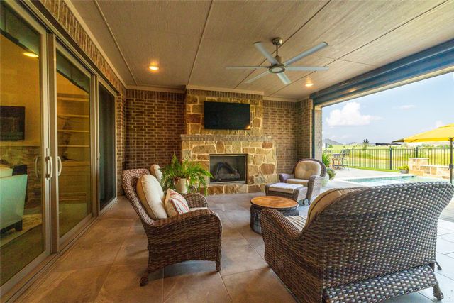 8113 Cocobolo Drive, Denton, TX 76207