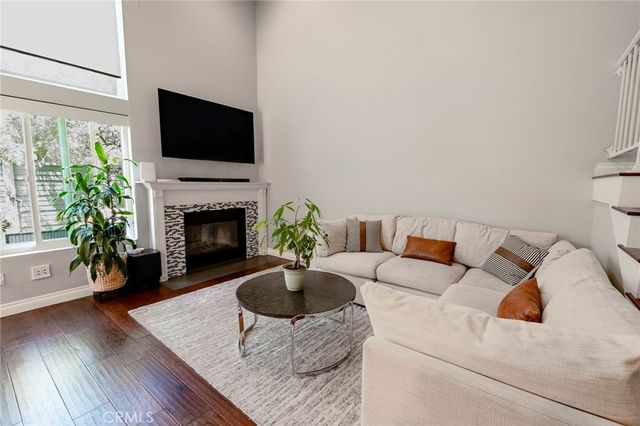 543 Victoria M, Costa Mesa, CA 92627