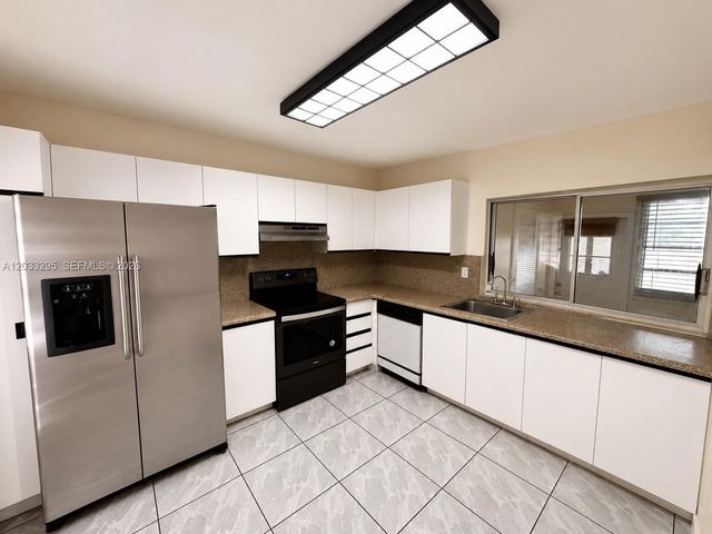 17215 SW 112 Court II2543, Miami, FL 33157