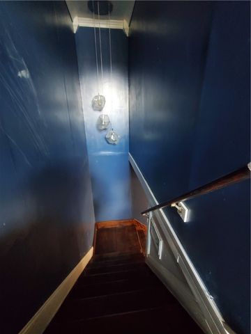 400 Elwyn Ave, Springdale Boro, PA 15144