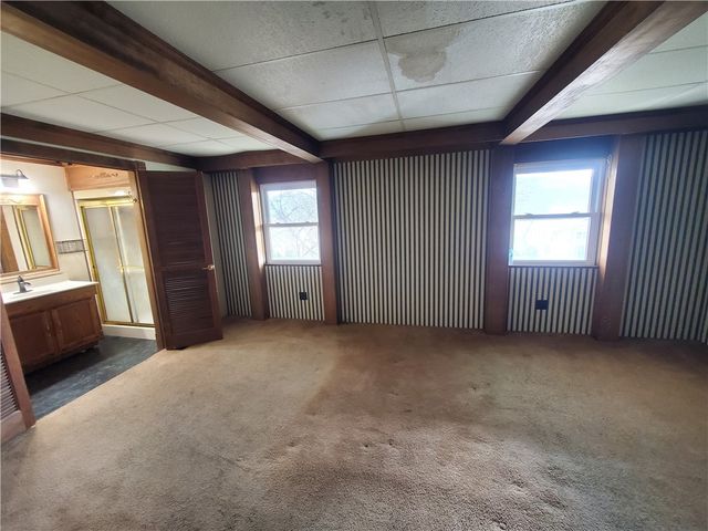 400 Elwyn Ave, Springdale Boro, PA 15144