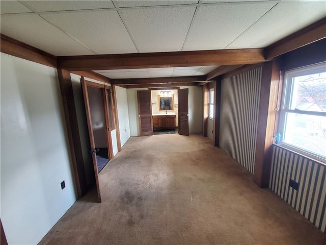 400 Elwyn Ave, Springdale Boro, PA 15144